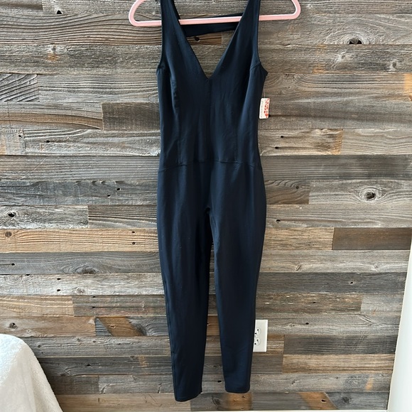 Free People Movement Never Better Strappy Back Black Jumpsuit NWT Size XS - Picture 4 of 12